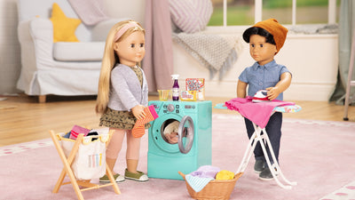 Muñeco Niño Planchando ropa y Niña Muñeca lavando ropa